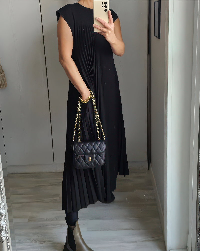 Plissiertes Maxikleid – Fließende Eleganz mit mühelosem Charme