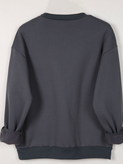 Sweatshirt mit Herz-Print – Verspielter Komfort mit Liebevollem Flair