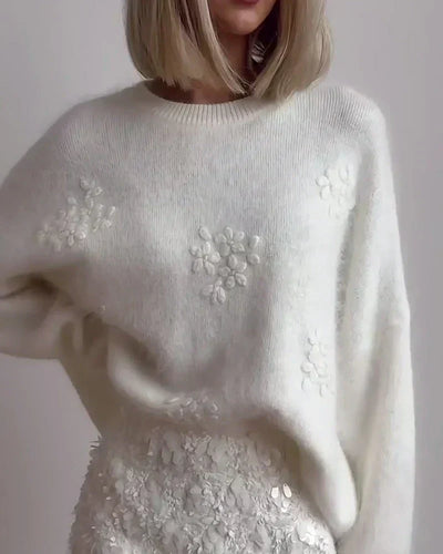 Bestickter Pullover – Zarte Eleganz mit femininer Ausstrahlung