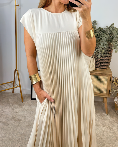 Plissiertes Maxikleid – Fließende Eleganz mit mühelosem Charme