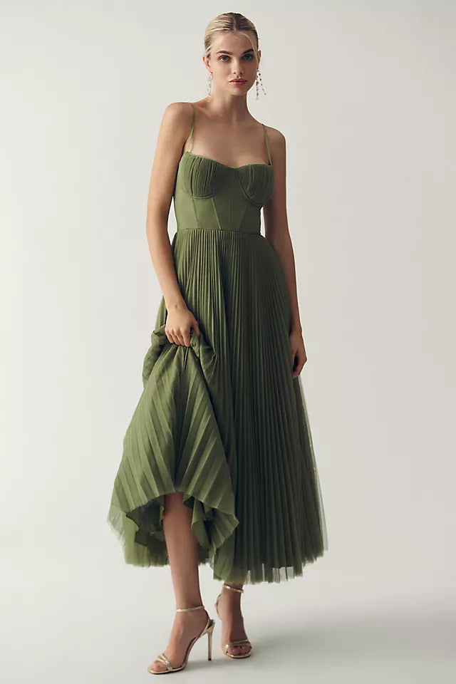 Plissiertes Midikleid – Raffinierte Eleganz mit Zeitlosem Reiz