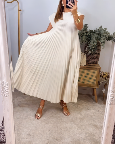 Plissiertes Maxikleid – Fließende Eleganz mit mühelosem Charme