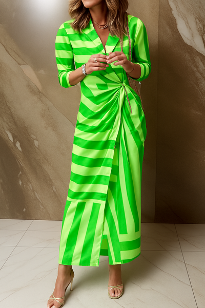 Gestreiftes Wickel-Maxikleid – Auffälliger Stil mit mühelosem Glamour
