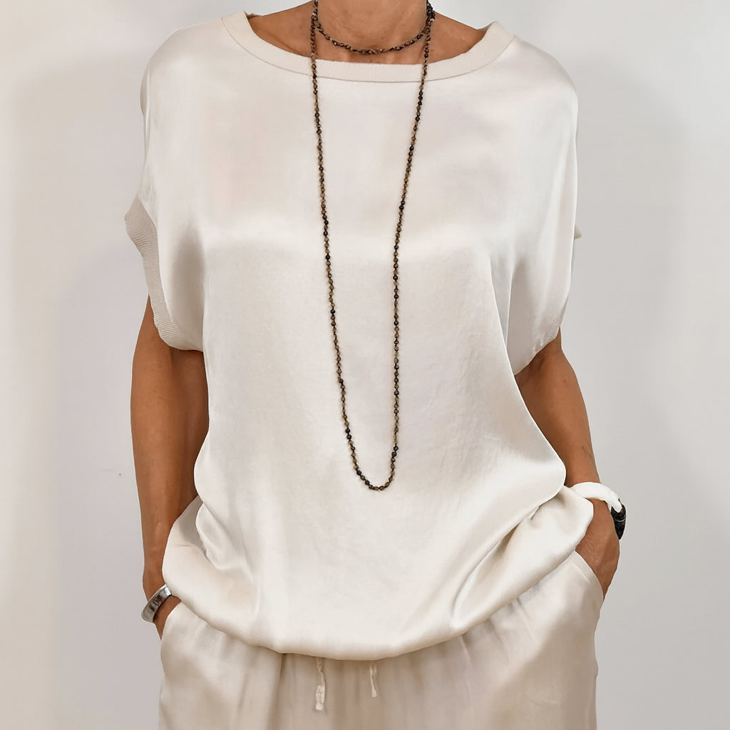 Eleganter Satin-Overall – Raffinierter Stil mit Müheloser Anmut