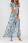 Maxikleid Mit Flügelärmeln Und Blumenmuster – Umfange Sanfte Schönheit Bei Jeden Schritt