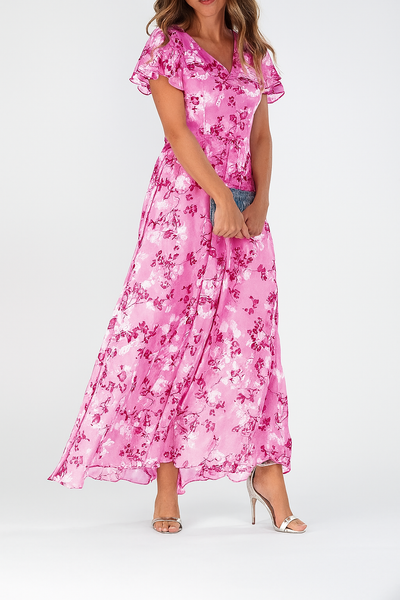 Maxikleid Mit Flügelärmeln Und Blumenmuster – Umfange Sanfte Schönheit Bei Jeden Schritt