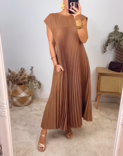 Plissiertes Maxikleid – Fließende Eleganz mit mühelosem Charme