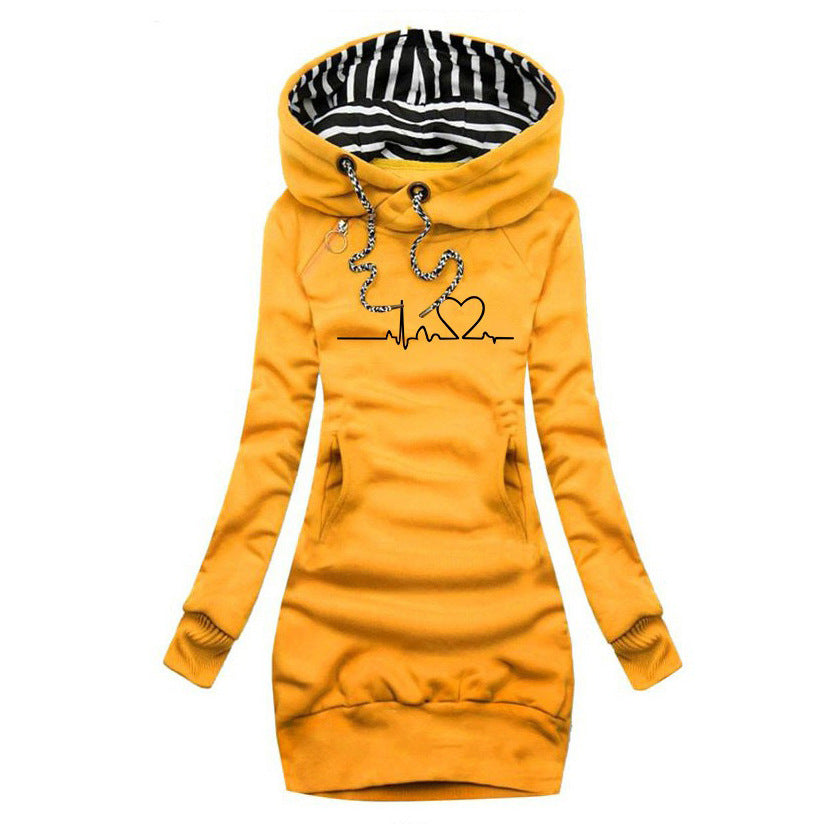 Kapuzen-Sweatkleid – Verspielter Komfort mit mühelosem Stil