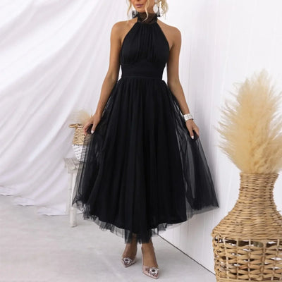Tüllkleid mit Halterneck – Zeitlose Eleganz für Unvergessliche Nächte