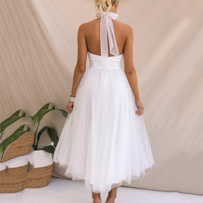 Tüllkleid mit Halterneck – Zeitlose Eleganz für Unvergessliche Nächte