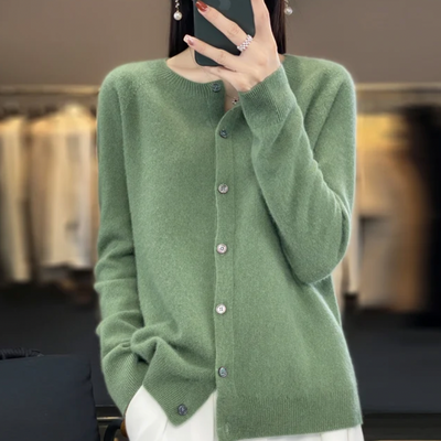 Klassischer Knopf-Cardigan – Zeitlose Eleganz mit alltäglicher Leichtigkeit