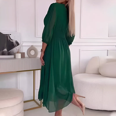 V-Ausschnitt-Midikleid – Zeitlose Eleganz für jeden Anlass