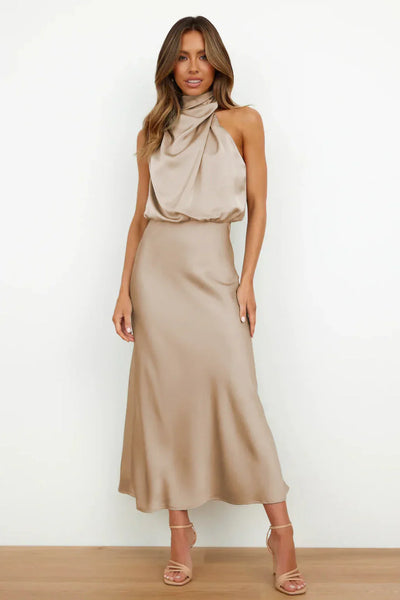 Halterneck-Midikleid – Zeitlose Eleganz, mühelos umgesetzt